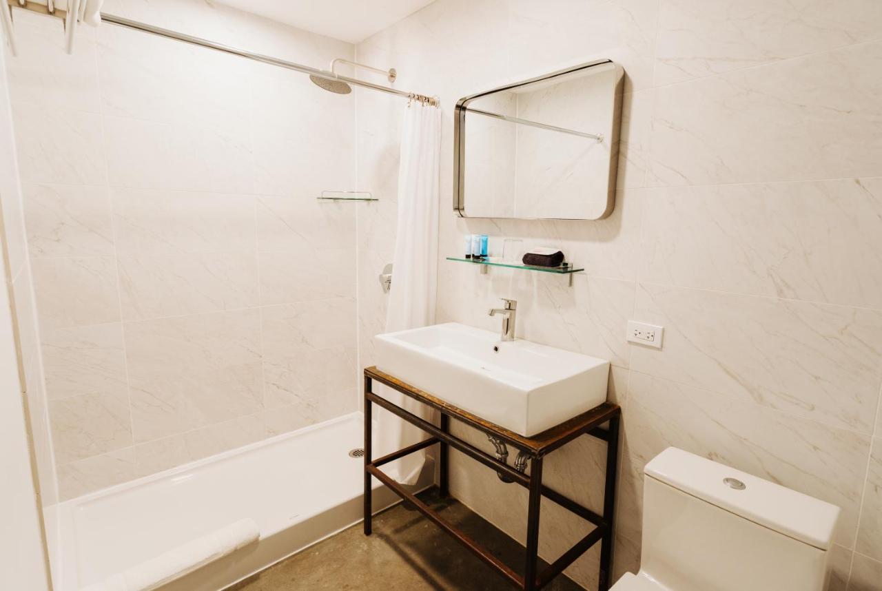 Hotel Alameda, Highline Ню Йорк Екстериор снимка